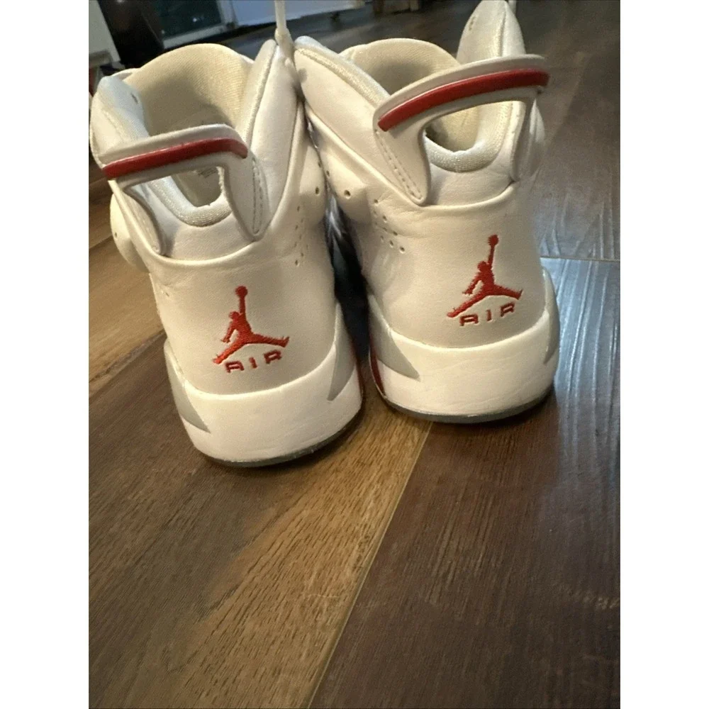 Nike Air Jordan Chicago White Fire Red Sneakers Retro‎ DM1159-106 Sz 4.5Y